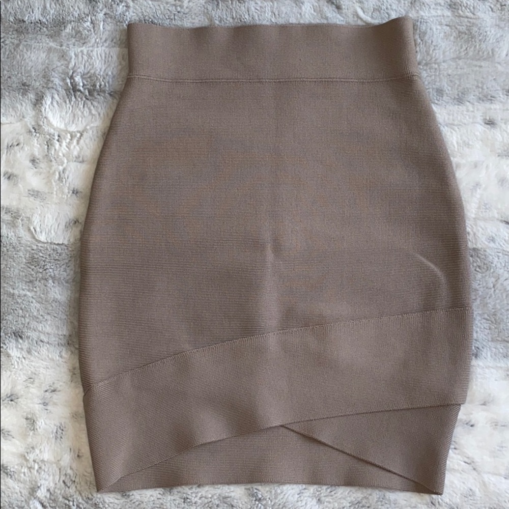 BCBG MAXAZRIA - Tight skirt XXS